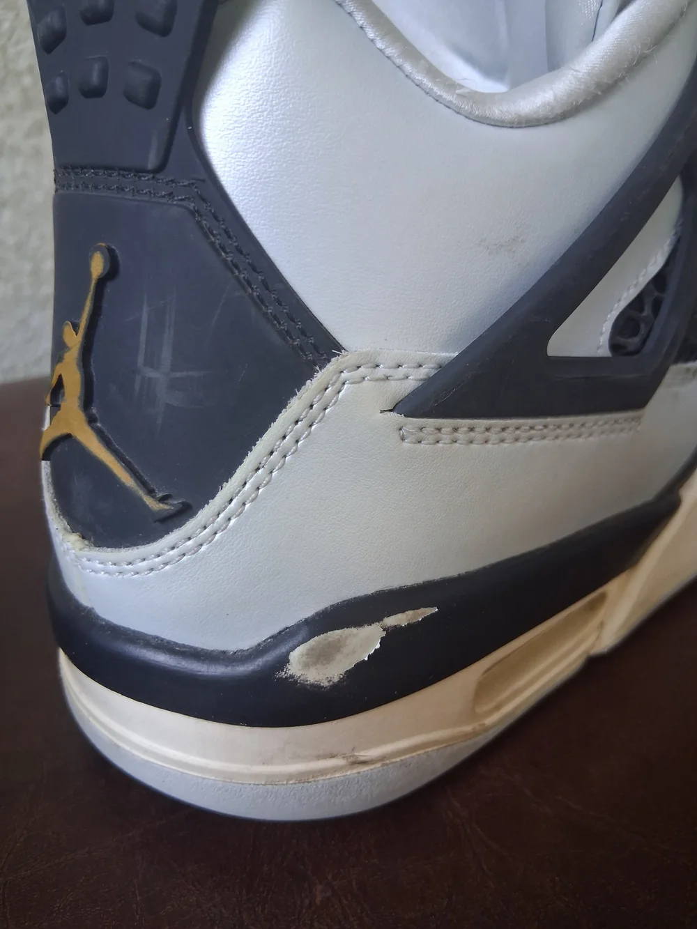 Nike Air Jordan IV Retro GS Platinum Gold - Size 6.5Y